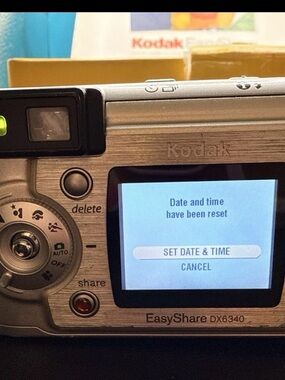 Kodak EasyShare DX6340 Silver Compact Digital Camera